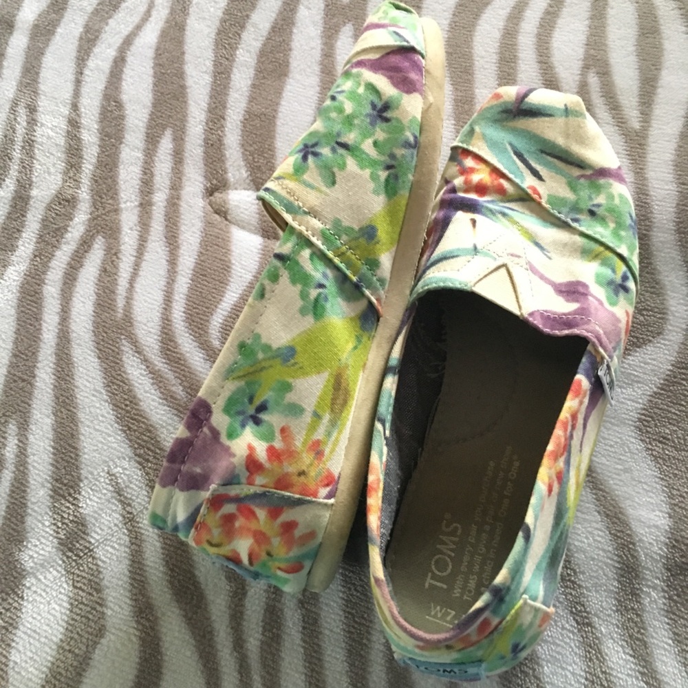 Floral Toms